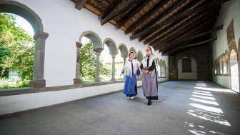 Führung «Auf den Spuren der Hugenotten und Waldenser» Führung «Auf den Spuren der Hugenotten und Waldenser»