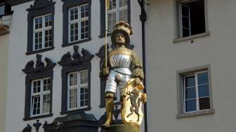 Walther-Bringolf-Platz-Brunnen