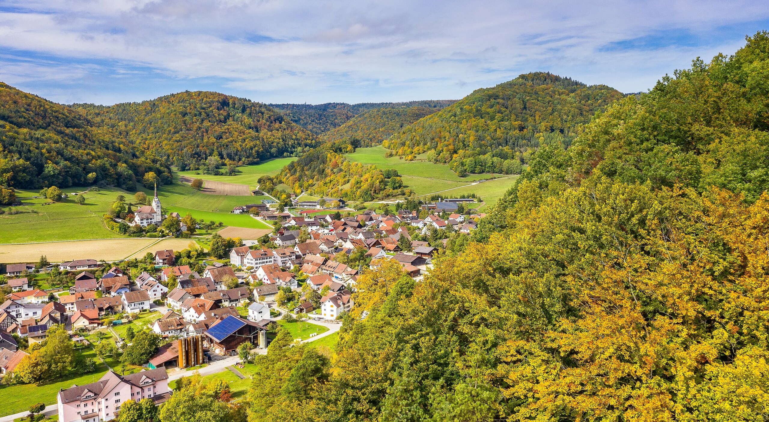 Merishausen, Schaffhauser Gemeinde Zum Wandern Und Velofahren ...