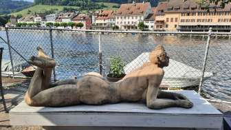 Skulptur von Peter Lenk