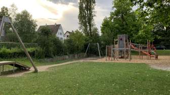 Spielplatz Schulhaus Breite